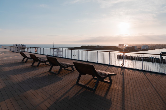 TT - Line, Sonnendeck