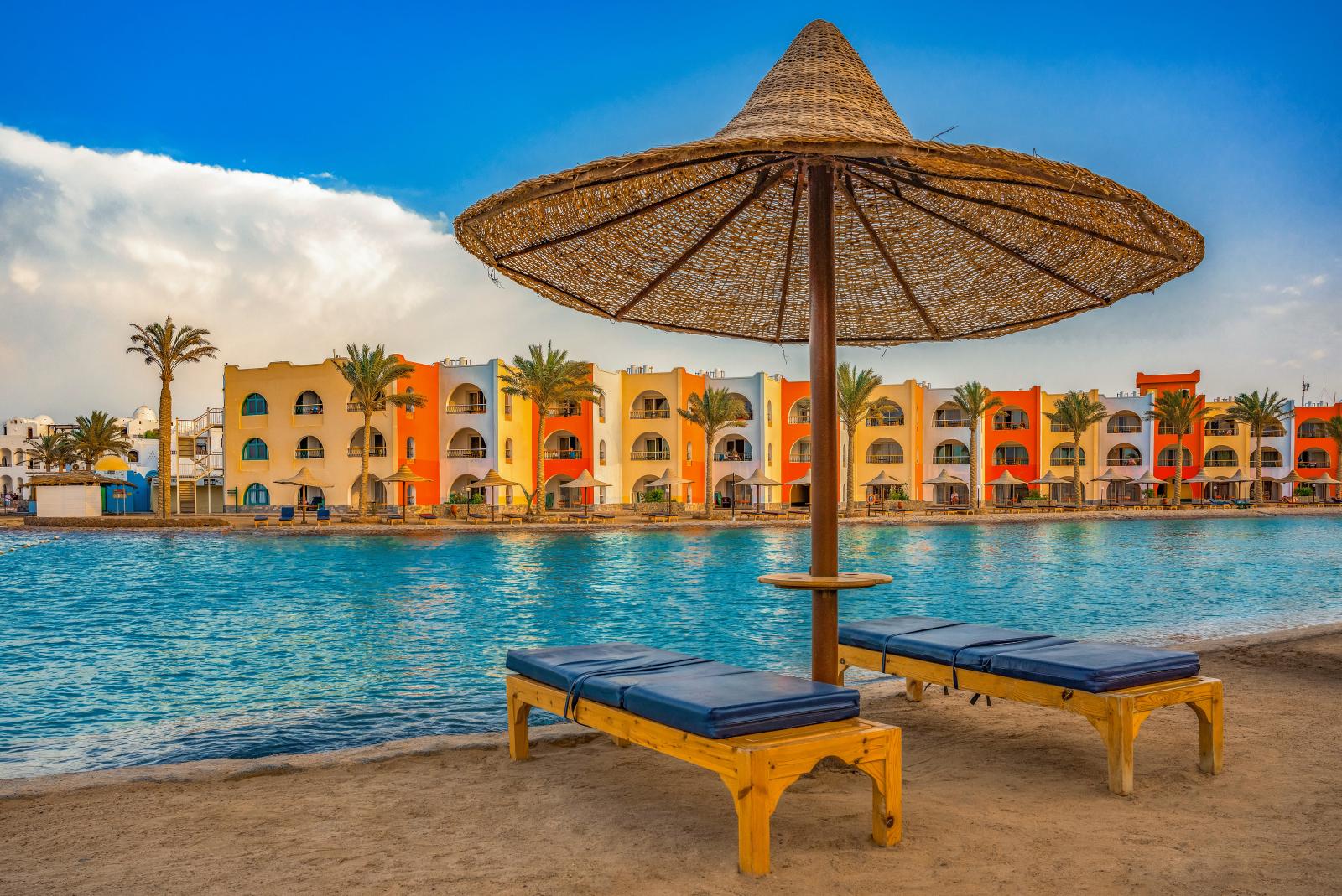 Küste und Hotelanlage bei Marsa Alam