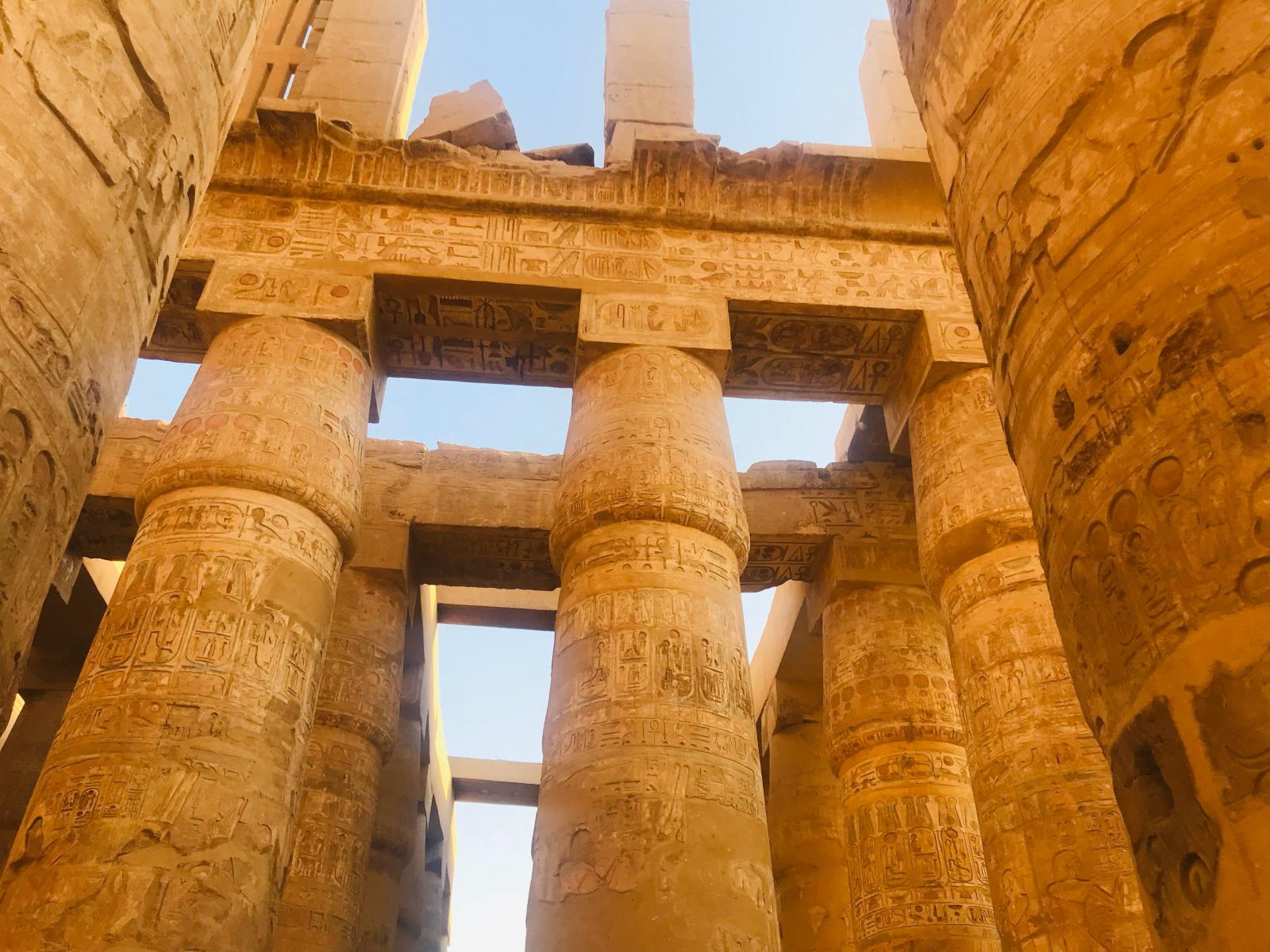Große Säulenhalle im Karnak-Tempel von Luxor