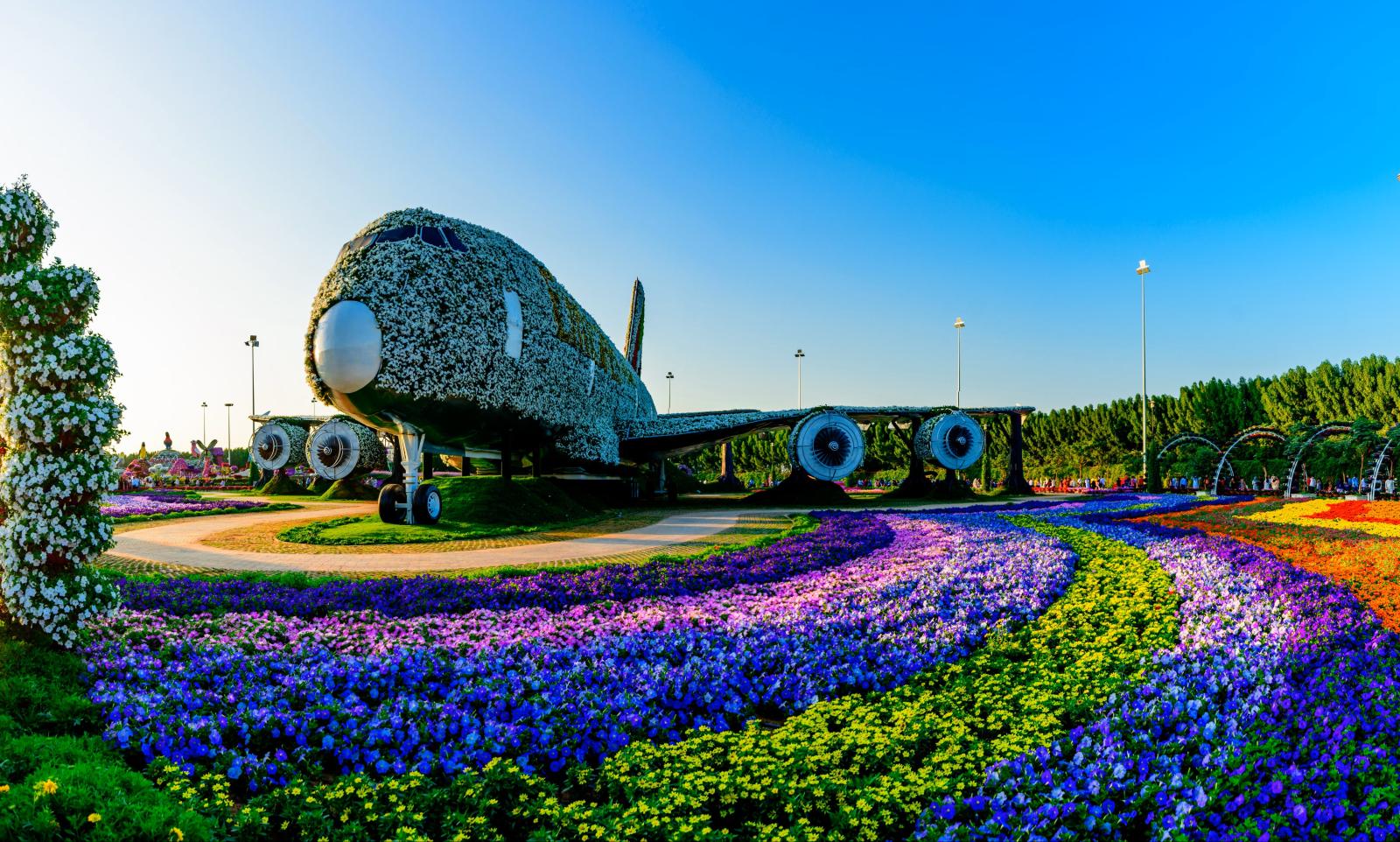 Farbenfrohe Gartenanlagen im Dubai Miracle Garden