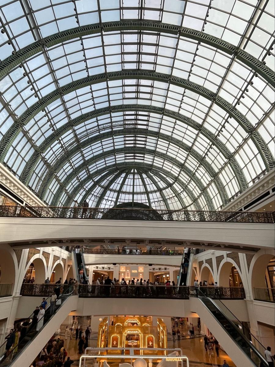 Restaurants und Innenbereich der Dubai Mall