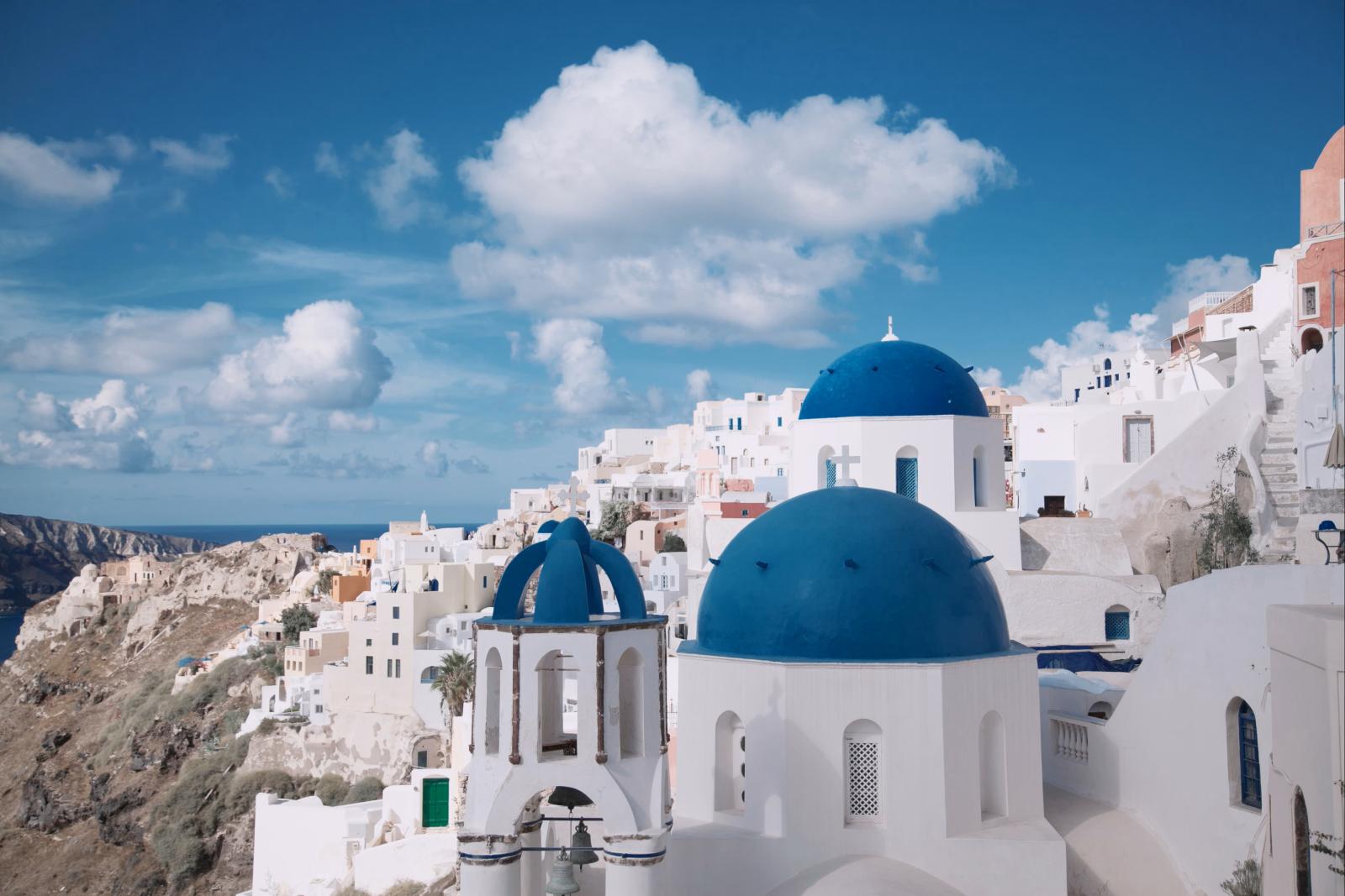 OIA UND BLAUE KUPPELN