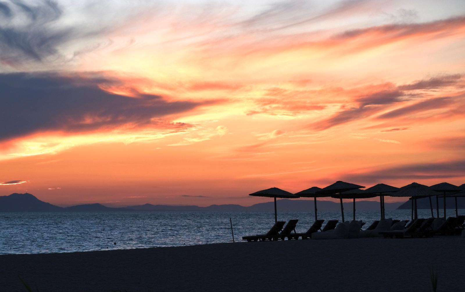 Sonnenuntergang über der griechischen Küste