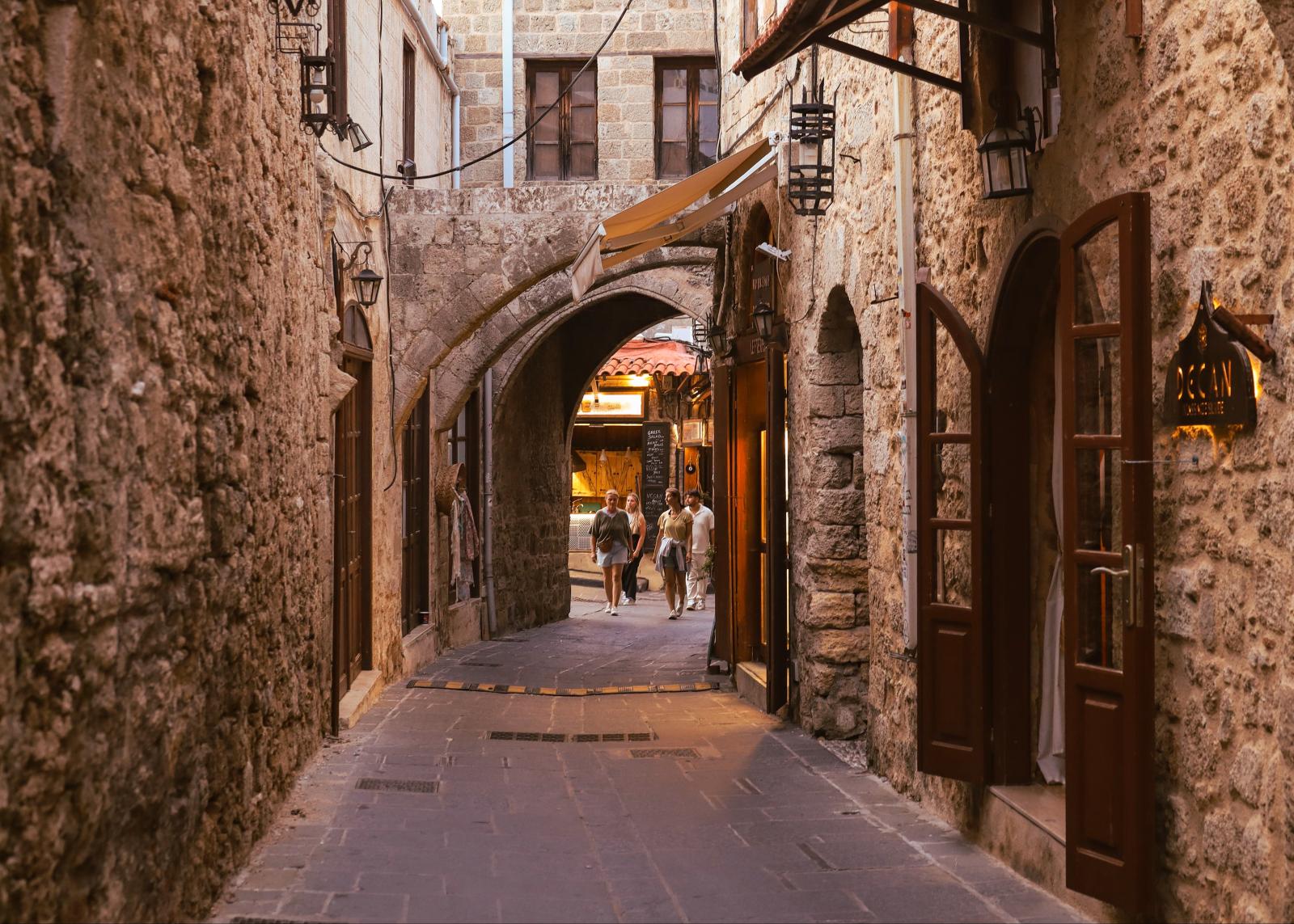 STRASSE DER RITTER