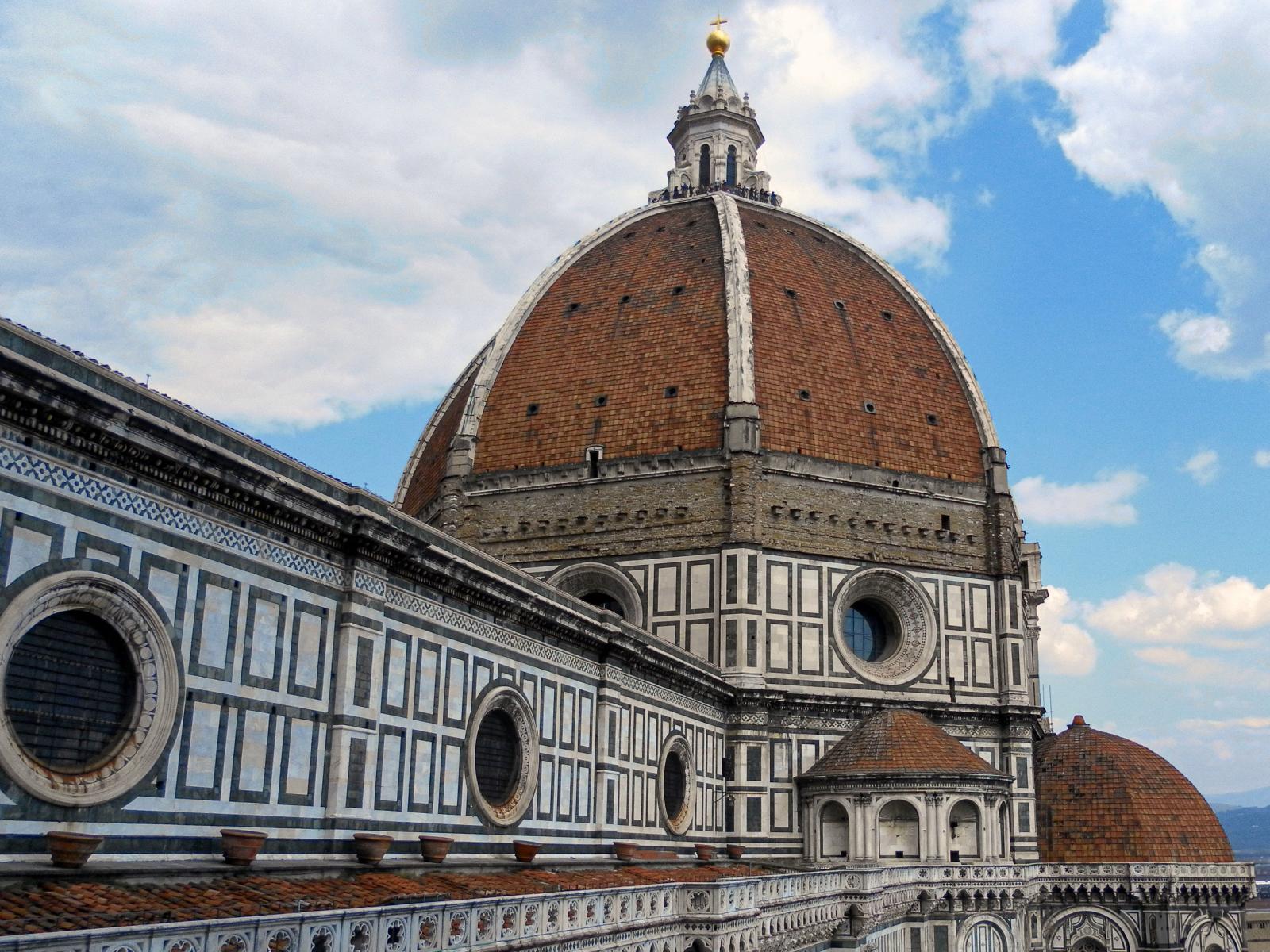 Dom Santa Maria del Fiore mit Kuppel