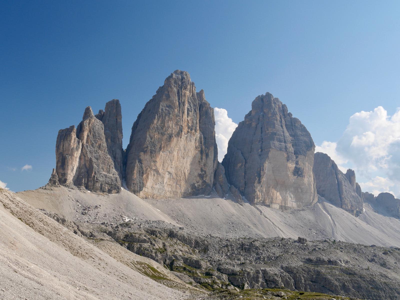 Dolomiten mit markanten Berggipfeln