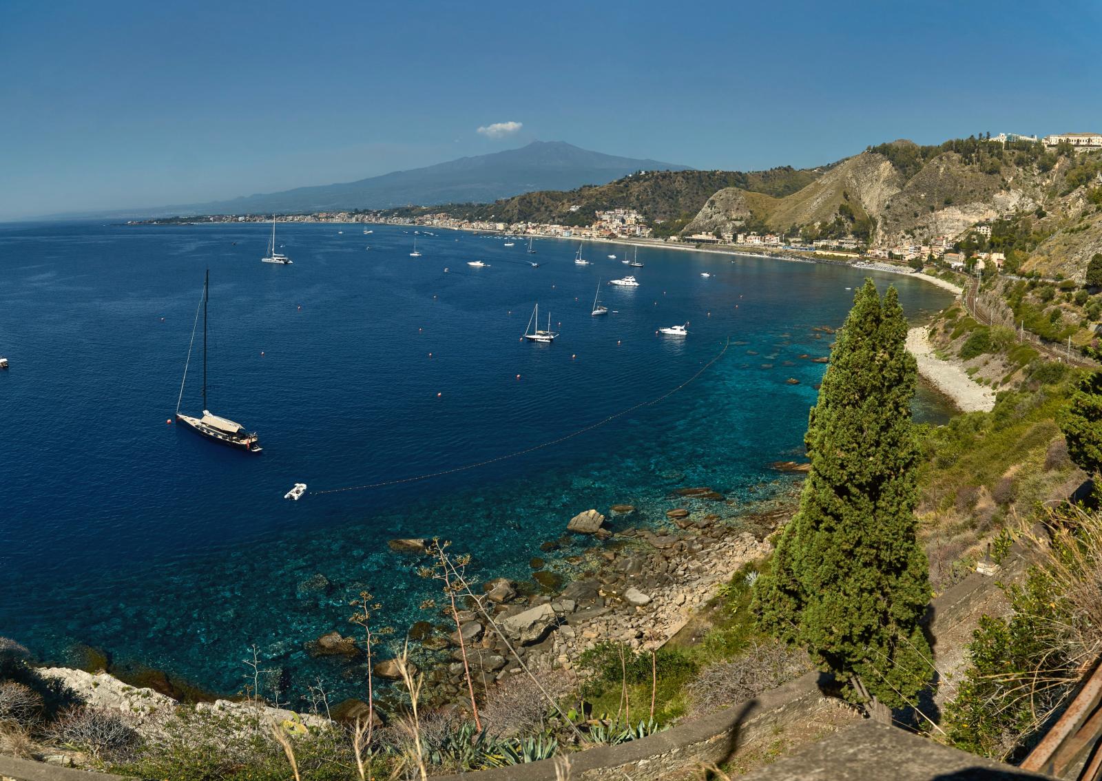 Taormina mit Blick auf das Meer und den Ätna