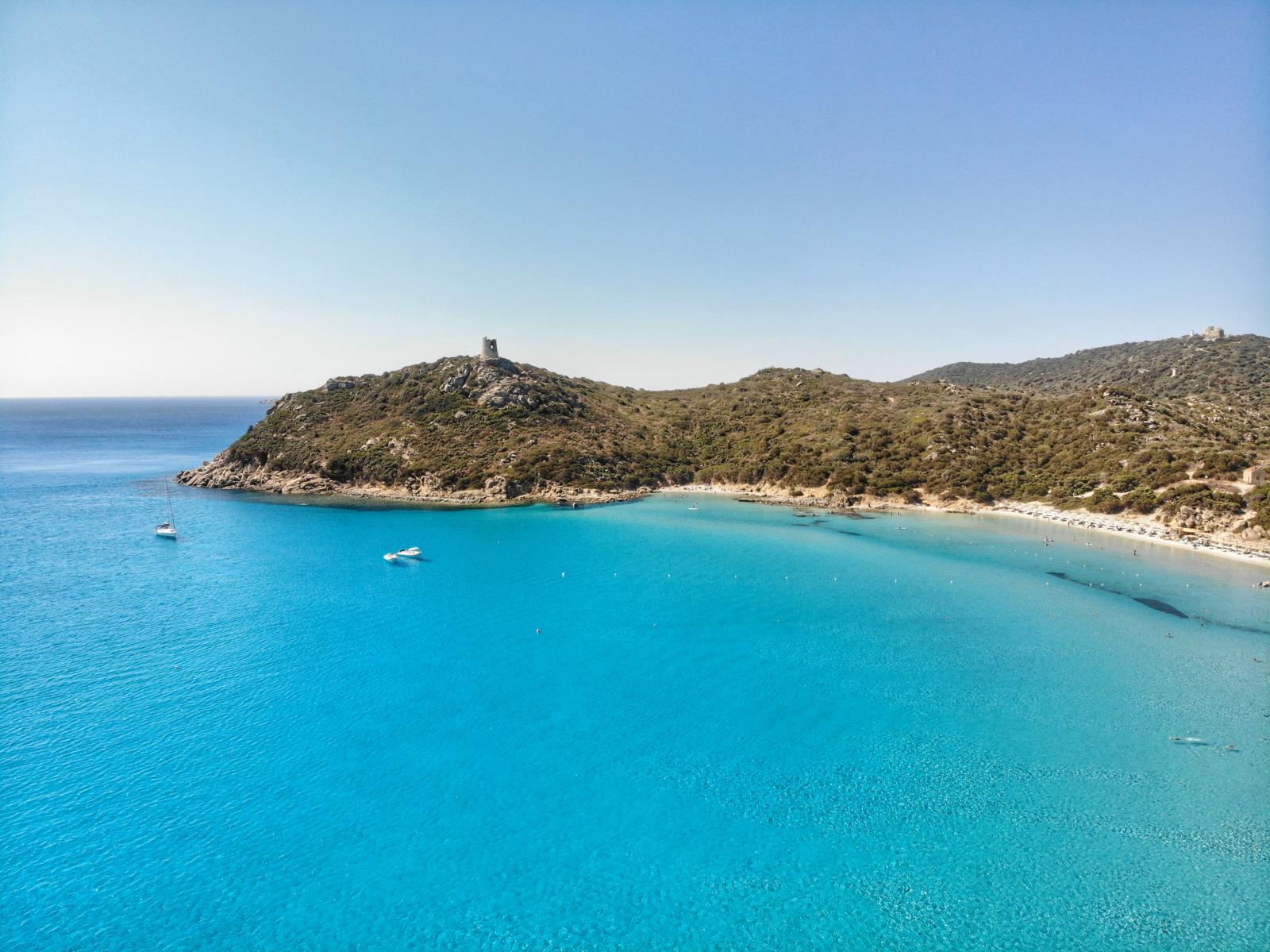 Traumstrand und türkisblaues Meer auf Sardinien