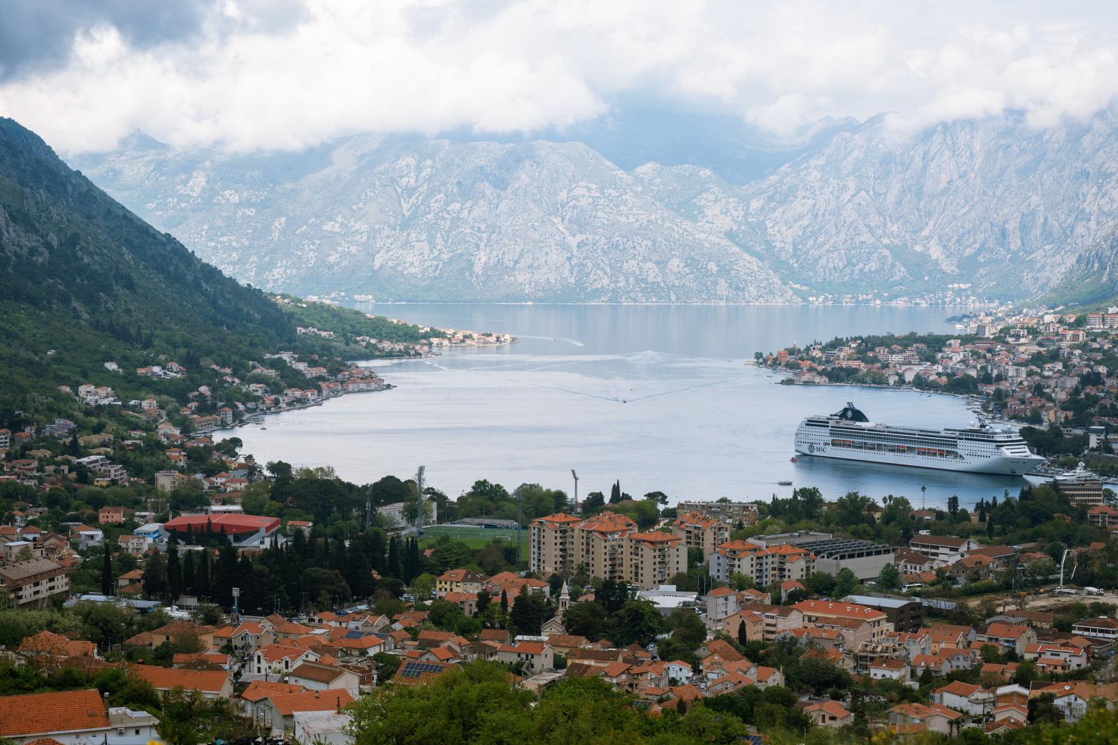Panoramablick über die dalmatinische Adriaküste