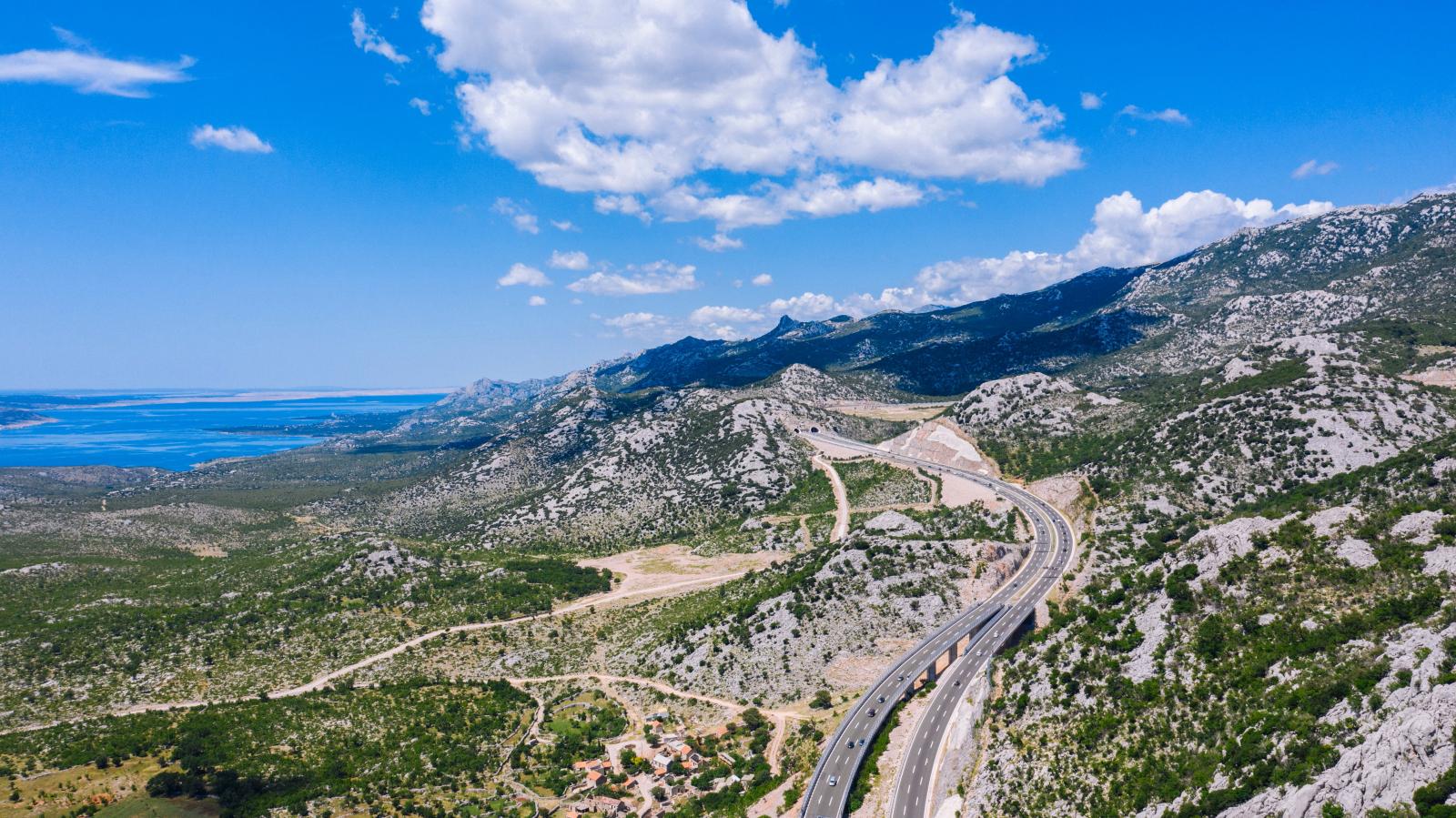 Biokovo-Gebirge mit Blick auf die Adriaküste