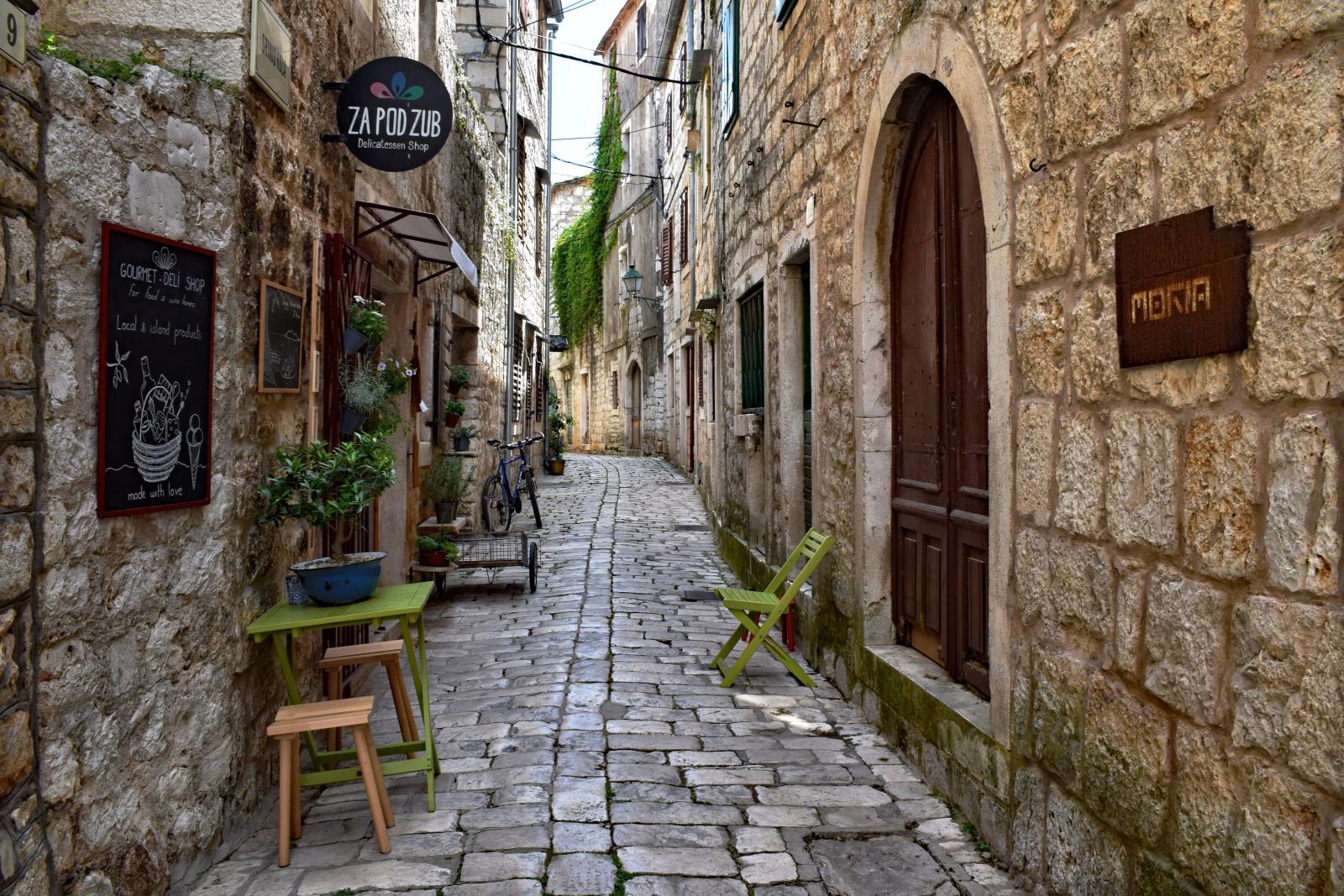 historische Altstadt von Split mit engen Gassen und mediterraner Architektur