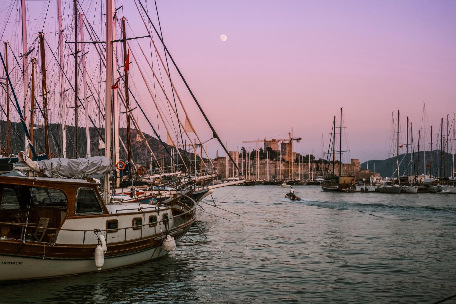 Yachthafen von Bodrum am Abend