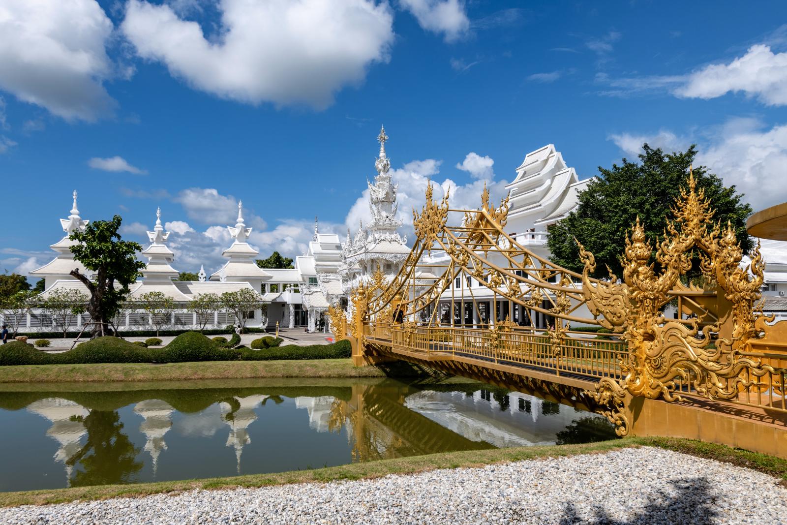 Wat Rong Khun in Chiang Rai – der berühmte Weiße Tempel in Thailand