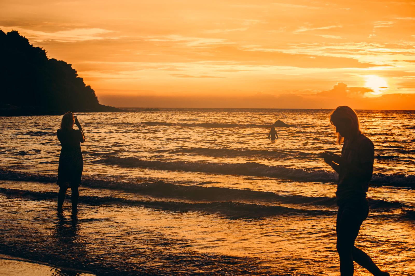 Sonnenuntergang am Long Beach auf Koh Lanta