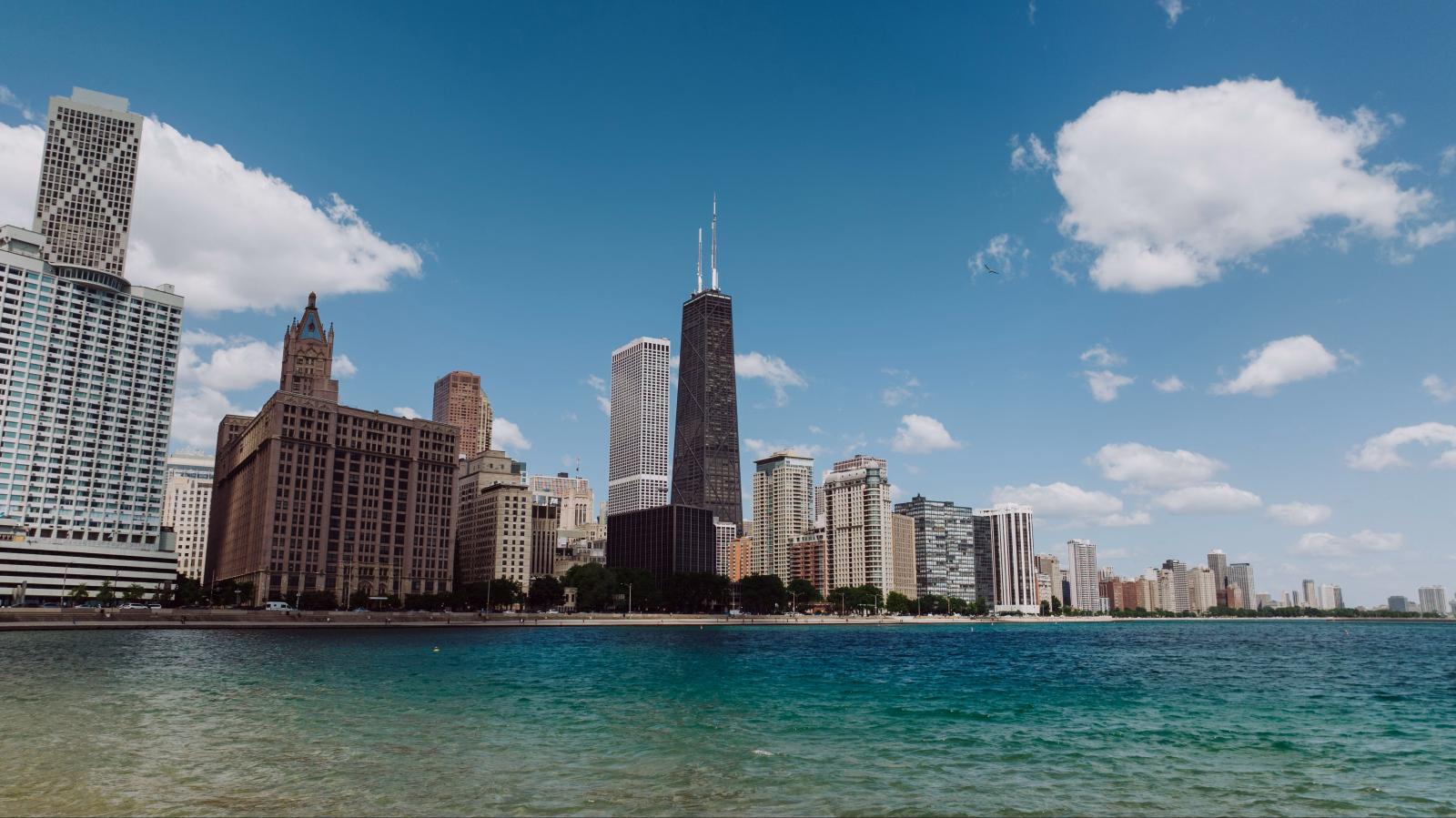 Lake Michigan und Chicago Skyline