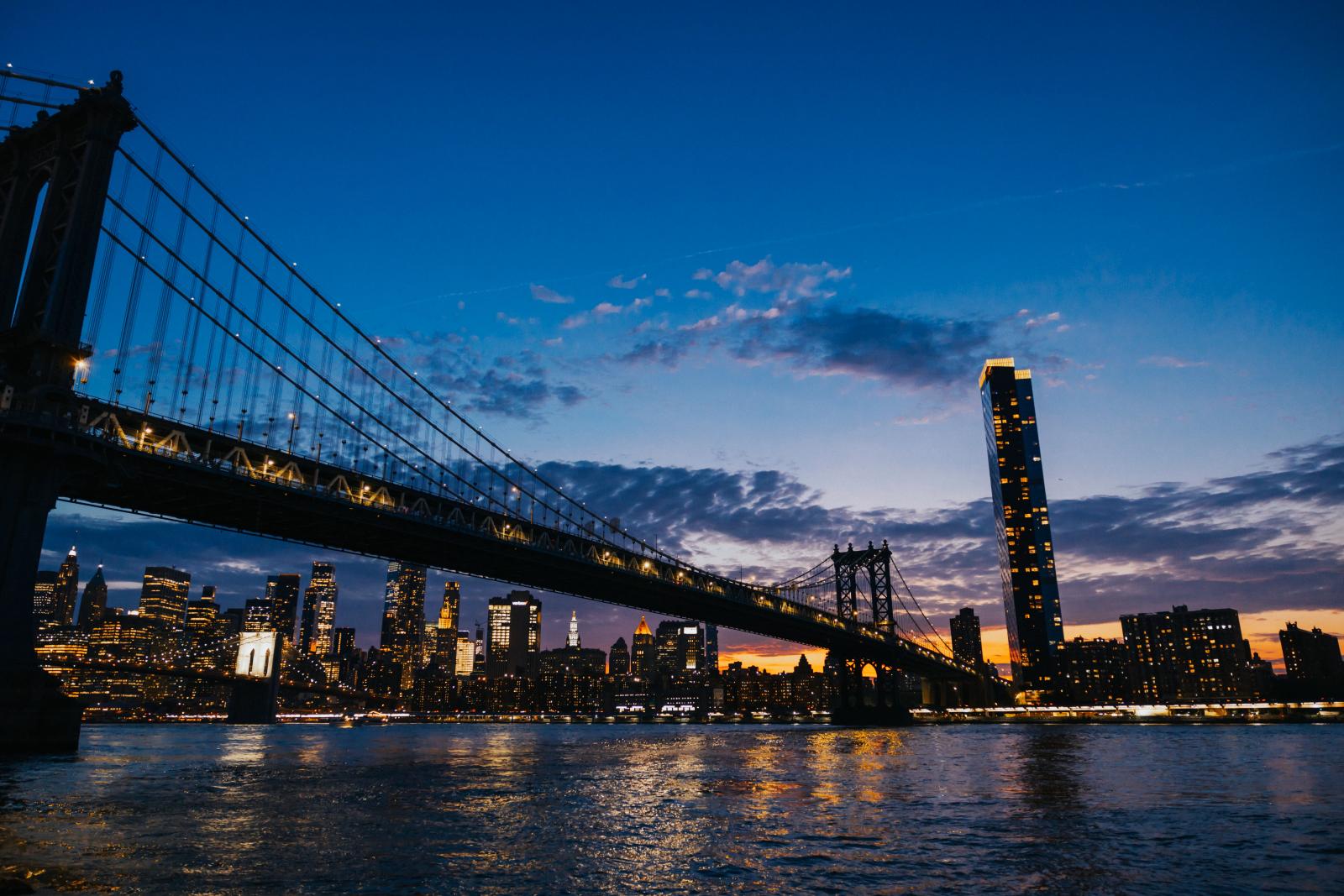 Manhattan Skyline bei Sonnenuntergang