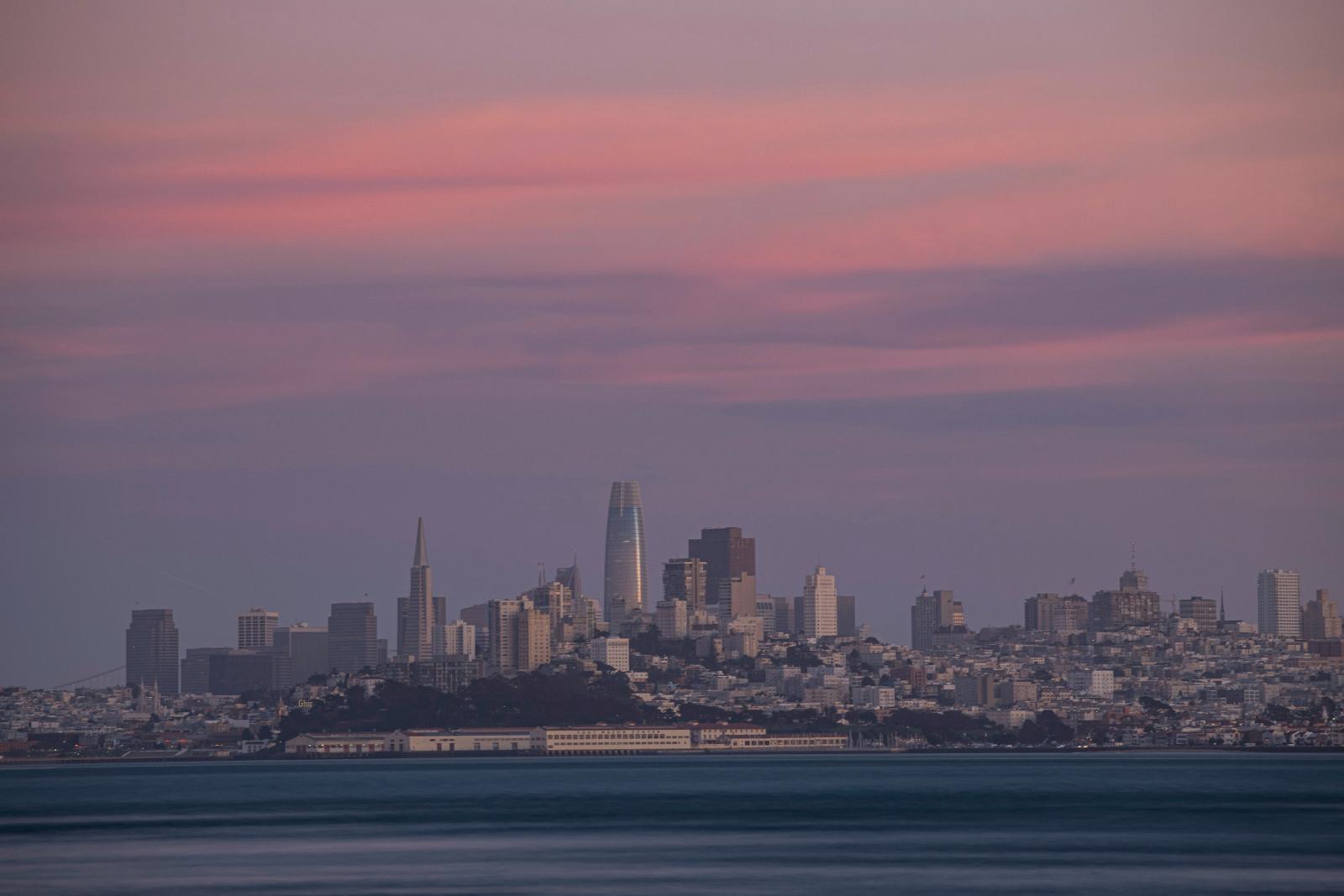 San Francisco bei Sonnenuntergang mit Skyline