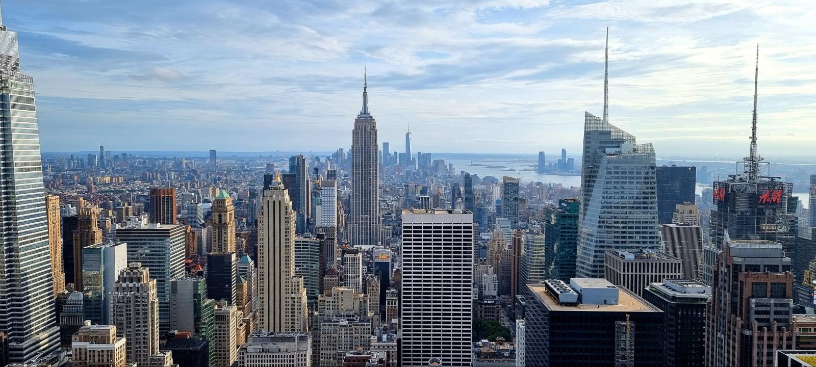 New York Skyline mit Manhattan und Empire State Building