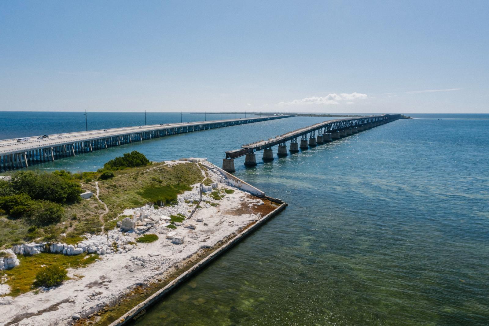  Straße über dem Meer auf den Florida Keys