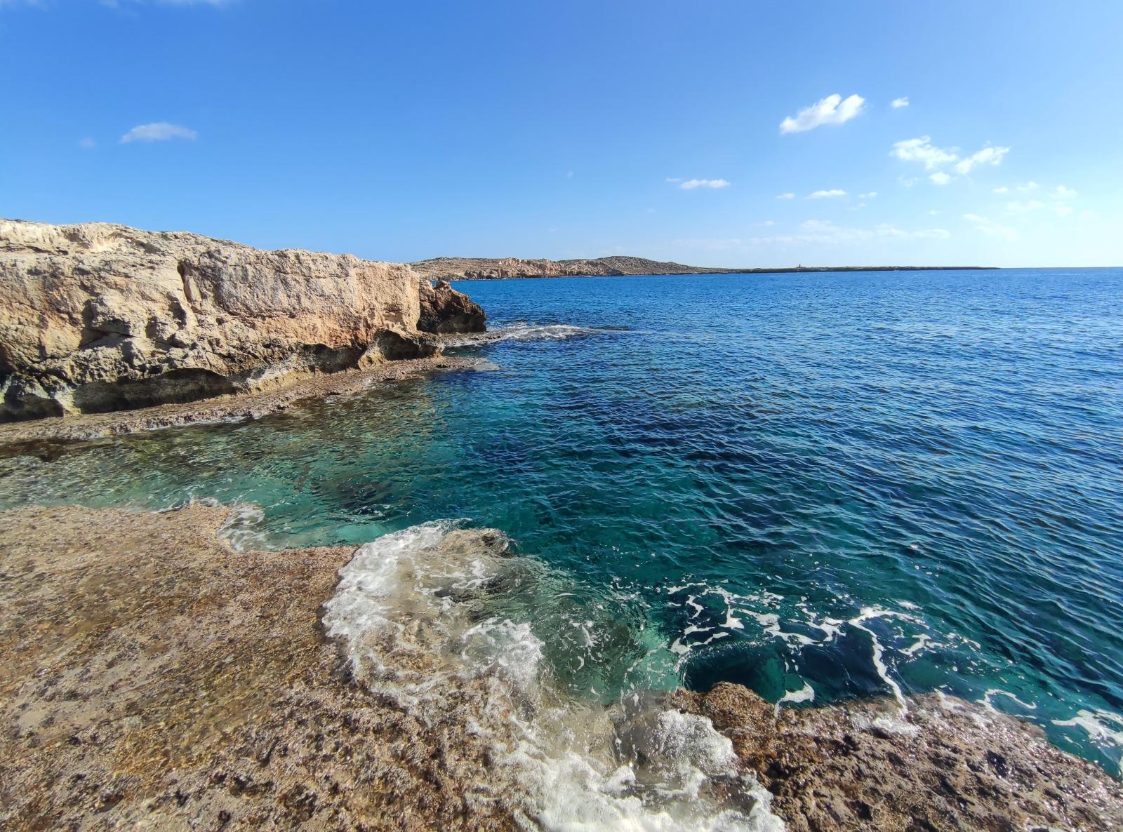 Badebucht mit türkisblauem Wasser am Cape Greco