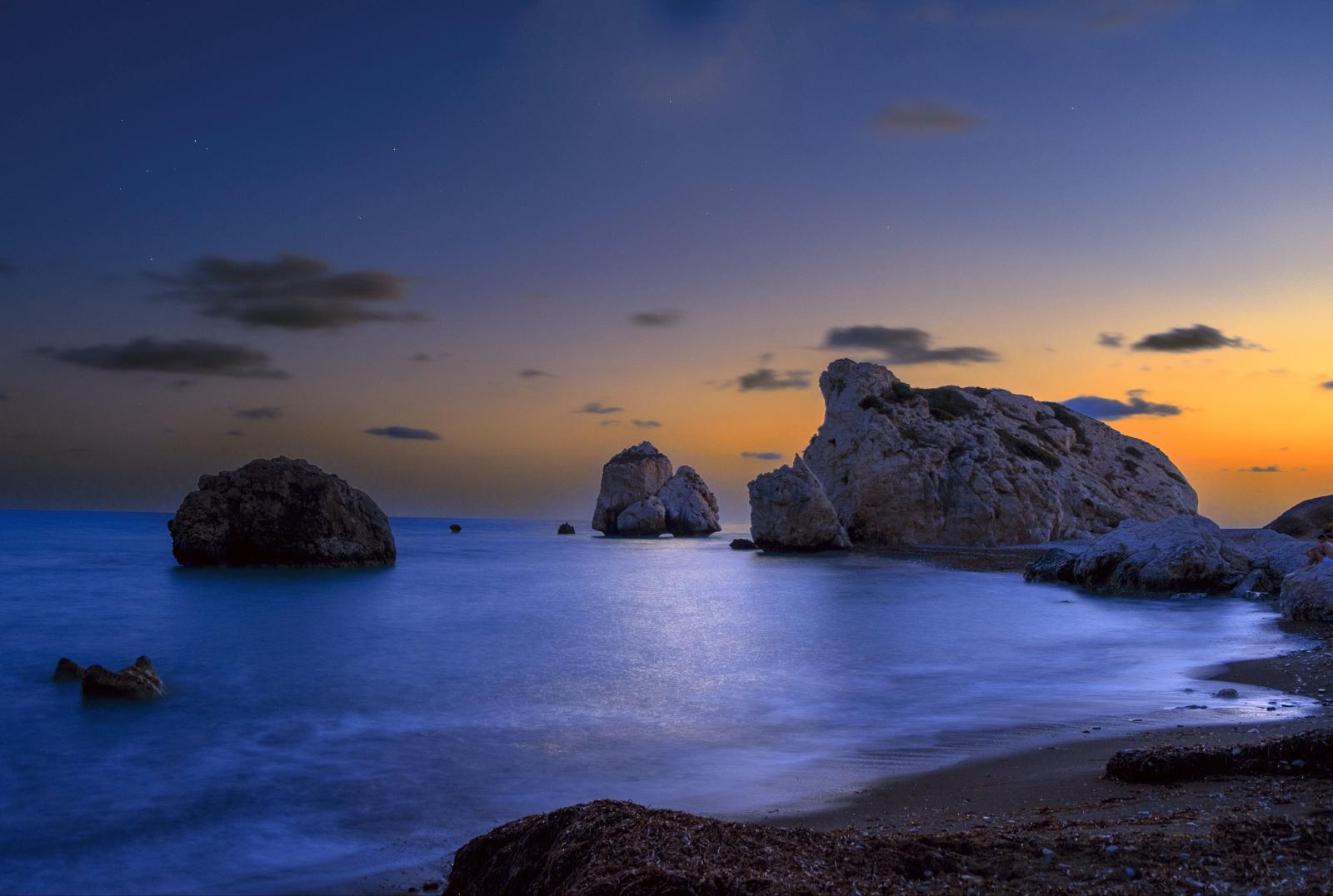 Sonnenlicht über dem Mittelmeer bei Petra tou Romiou