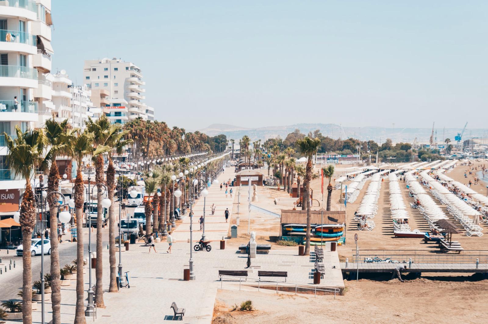 Promenade und Strand von Larnaka