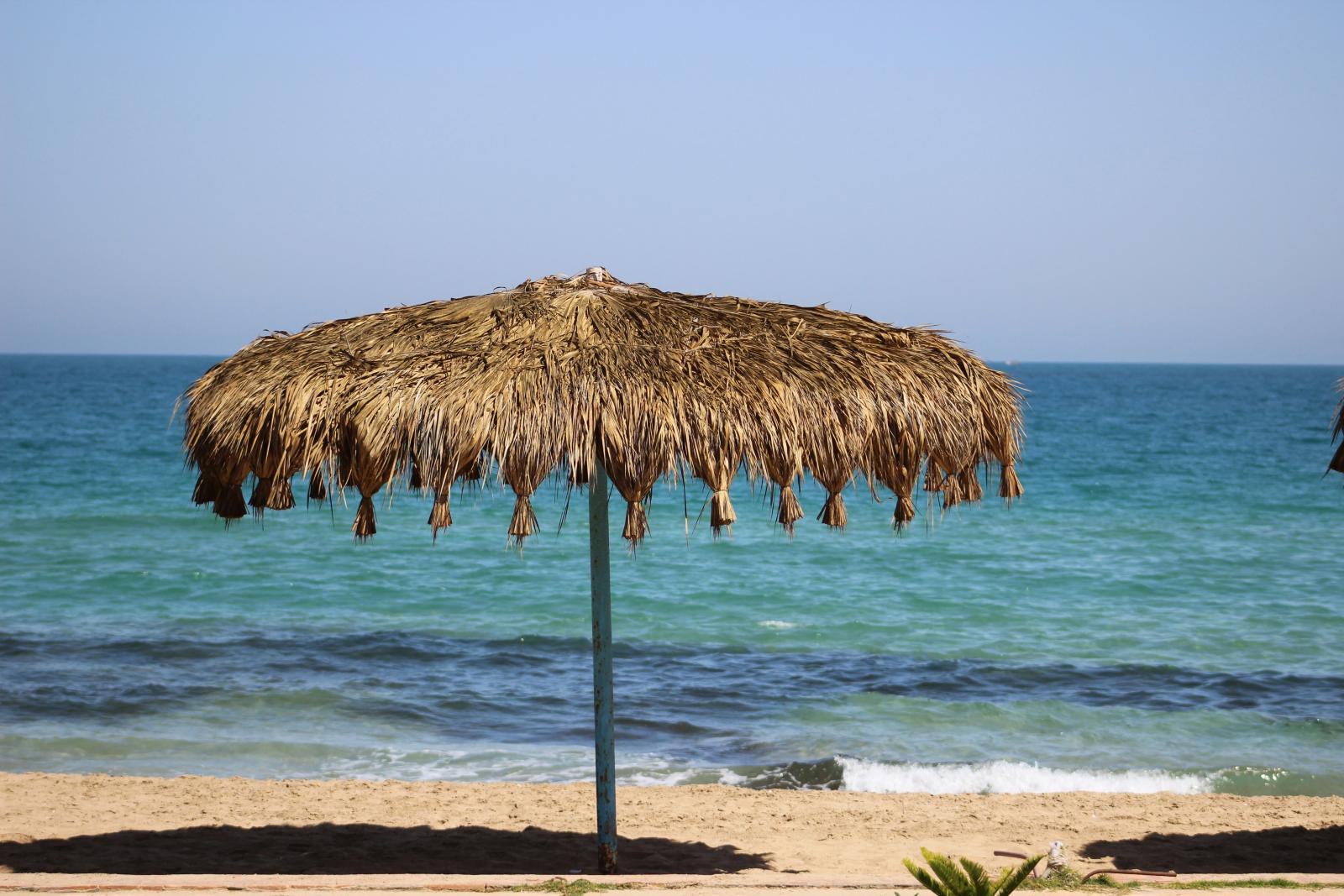 Hurghada Urlaub Strand Sonnenliege Rotes Meer