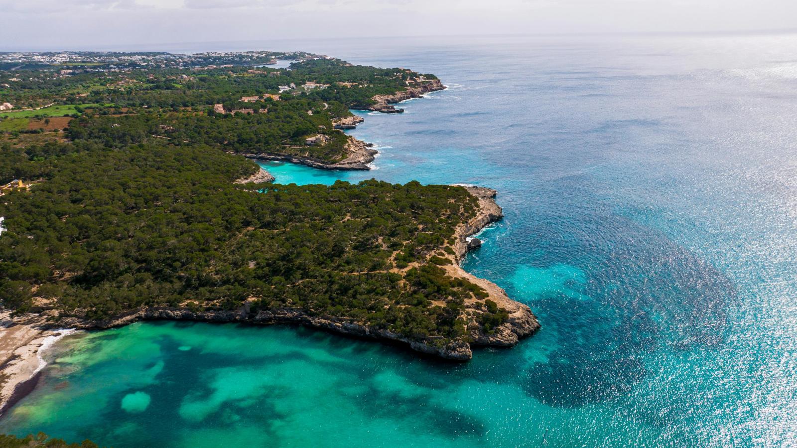 Spanien Urlaub Mallorca Küste Buchten und türkisblaues Meer