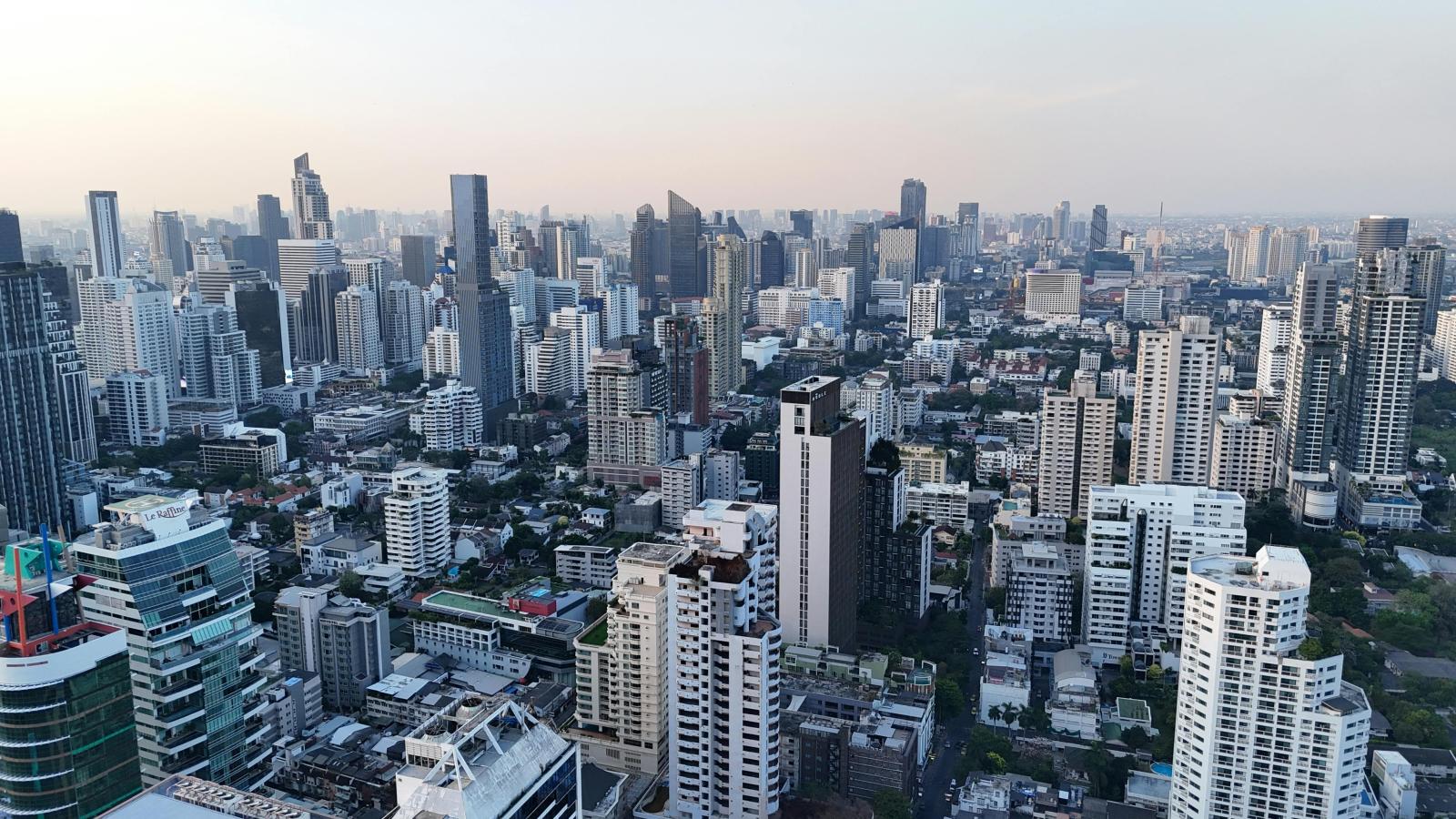 Bangkok Skyline mit Hochhäusern in Thailand